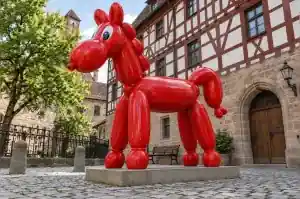 Detail of a pinched twist point on a balloon-animal style cartoon horse sculpture
